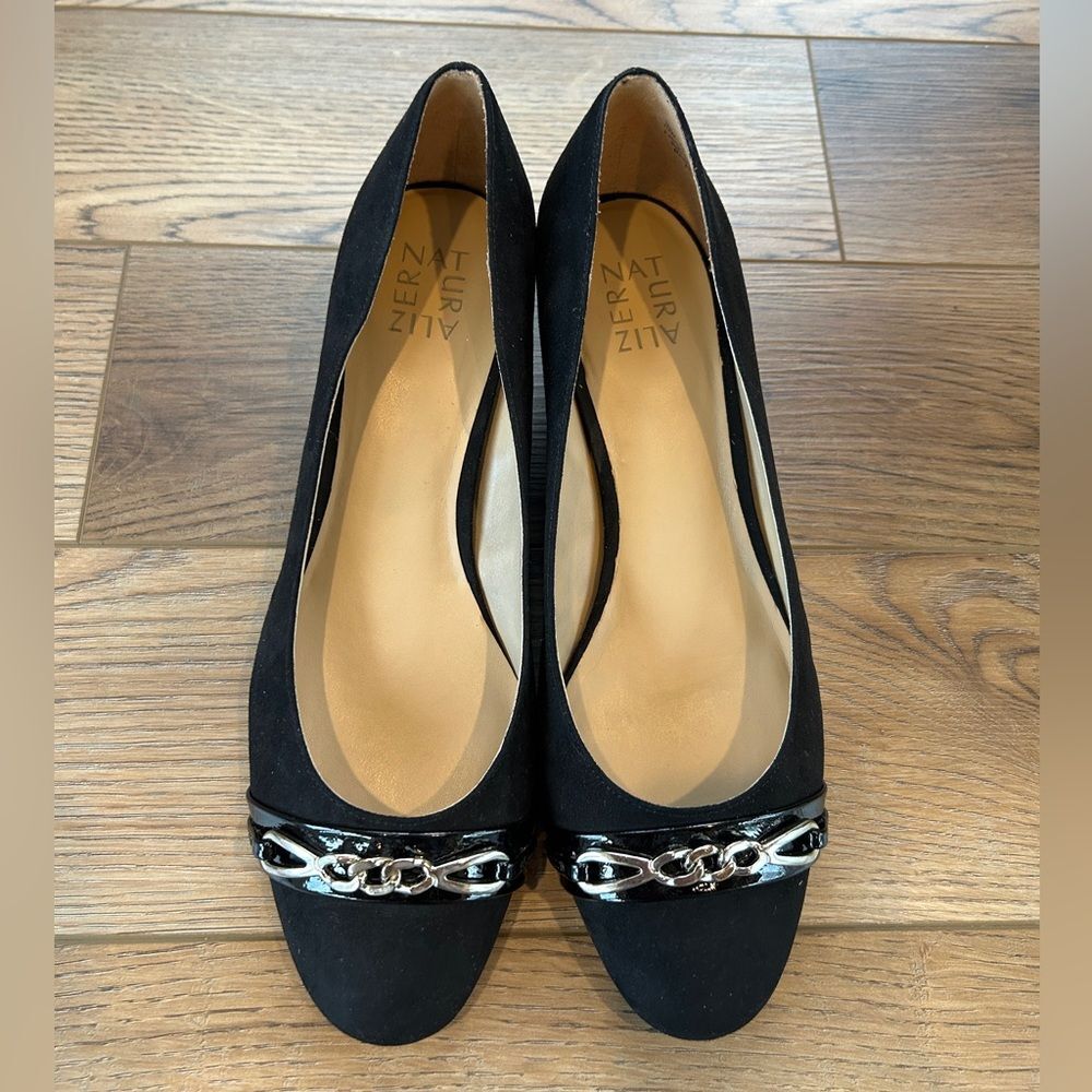 Naturalizer Womens ‘Poppy’ almond toe pump w/ silver chain link NEW size 10 Wide